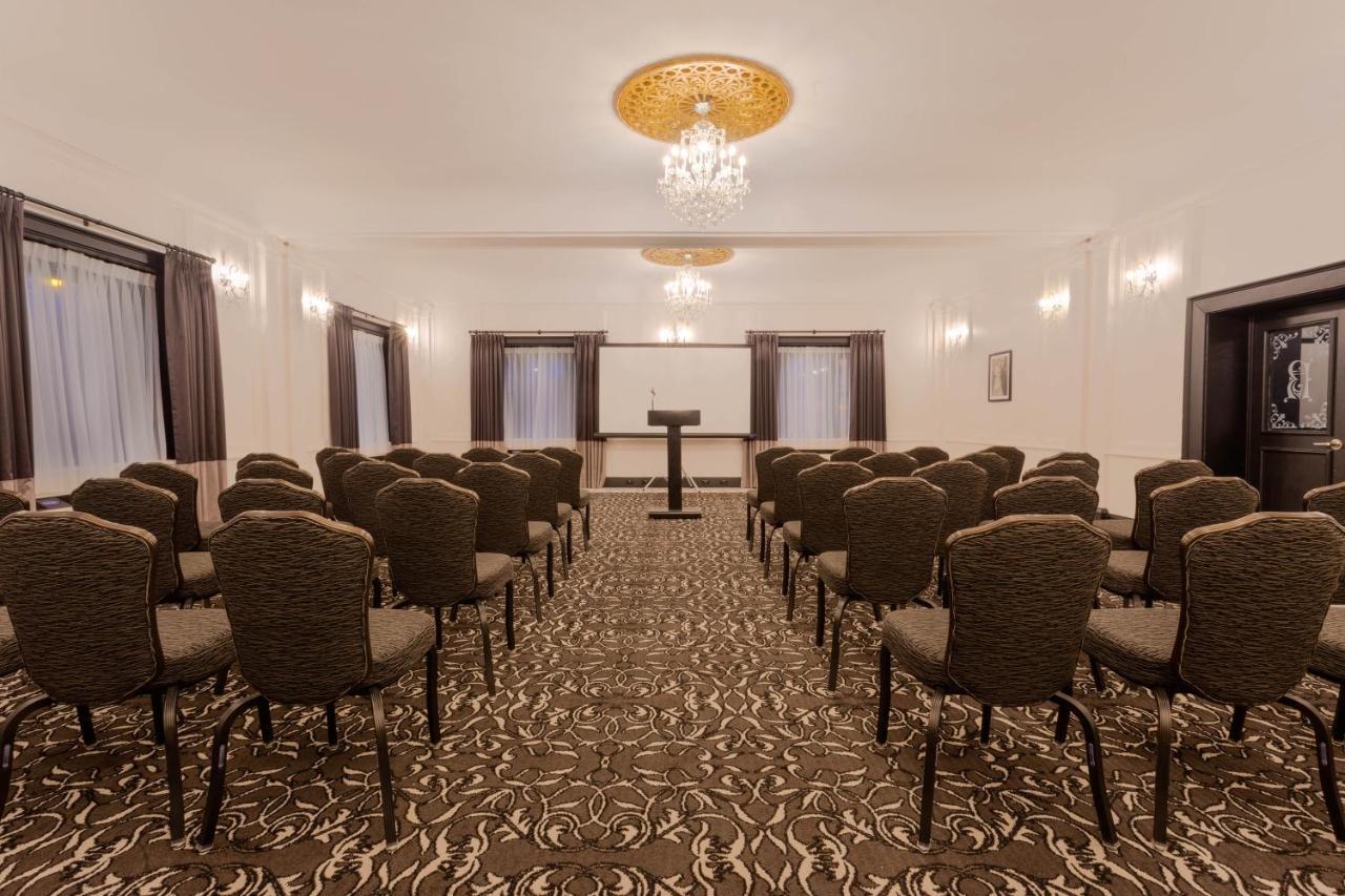 Hotel Retlaw, Trademark Collection By Wyndham Fond du Lac Εξωτερικό φωτογραφία